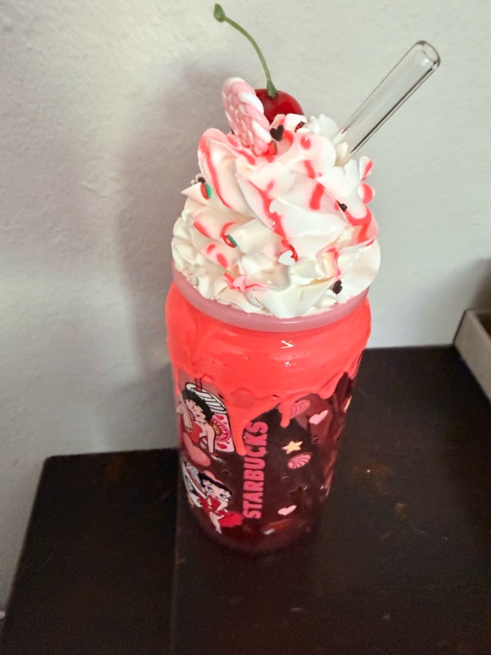 Betty Boop Chisme Starbucks upcycled tumbler with whipped cream lid handmade - Picture 6 of 8